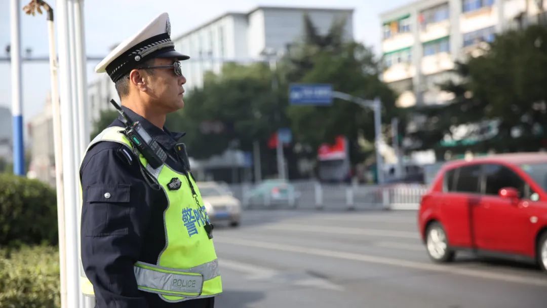 常州辅警张立飞，忠诚卫士，便衣队伍中的鹰眼尖兵